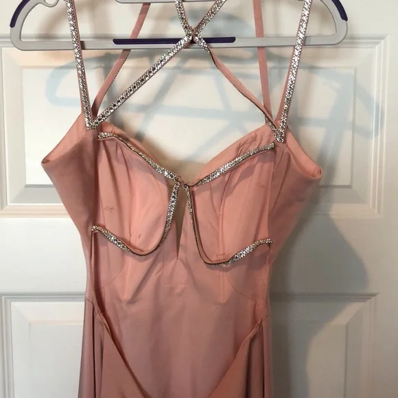 La femme formal dress - Picture 10 of 14